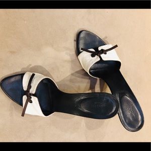 Gucci logo ivory canvas & brown leather slides 7B